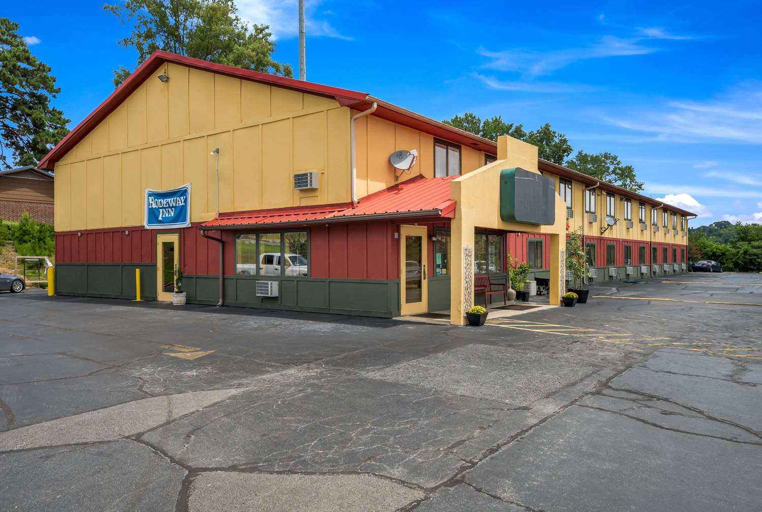 Rodeway Inn Benton, AR 19/22