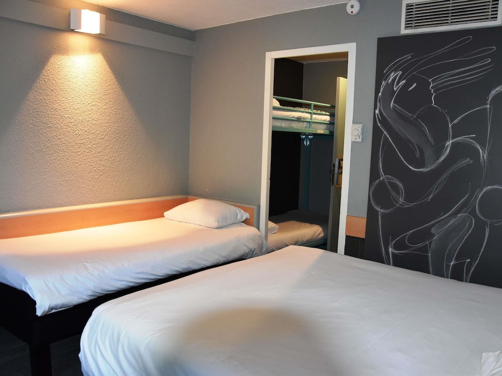 Ibis Nevers 22/63