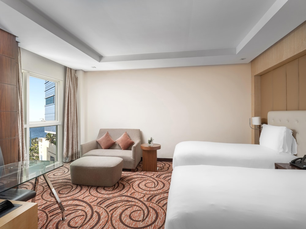 Deluxe, Twin Beds, City View