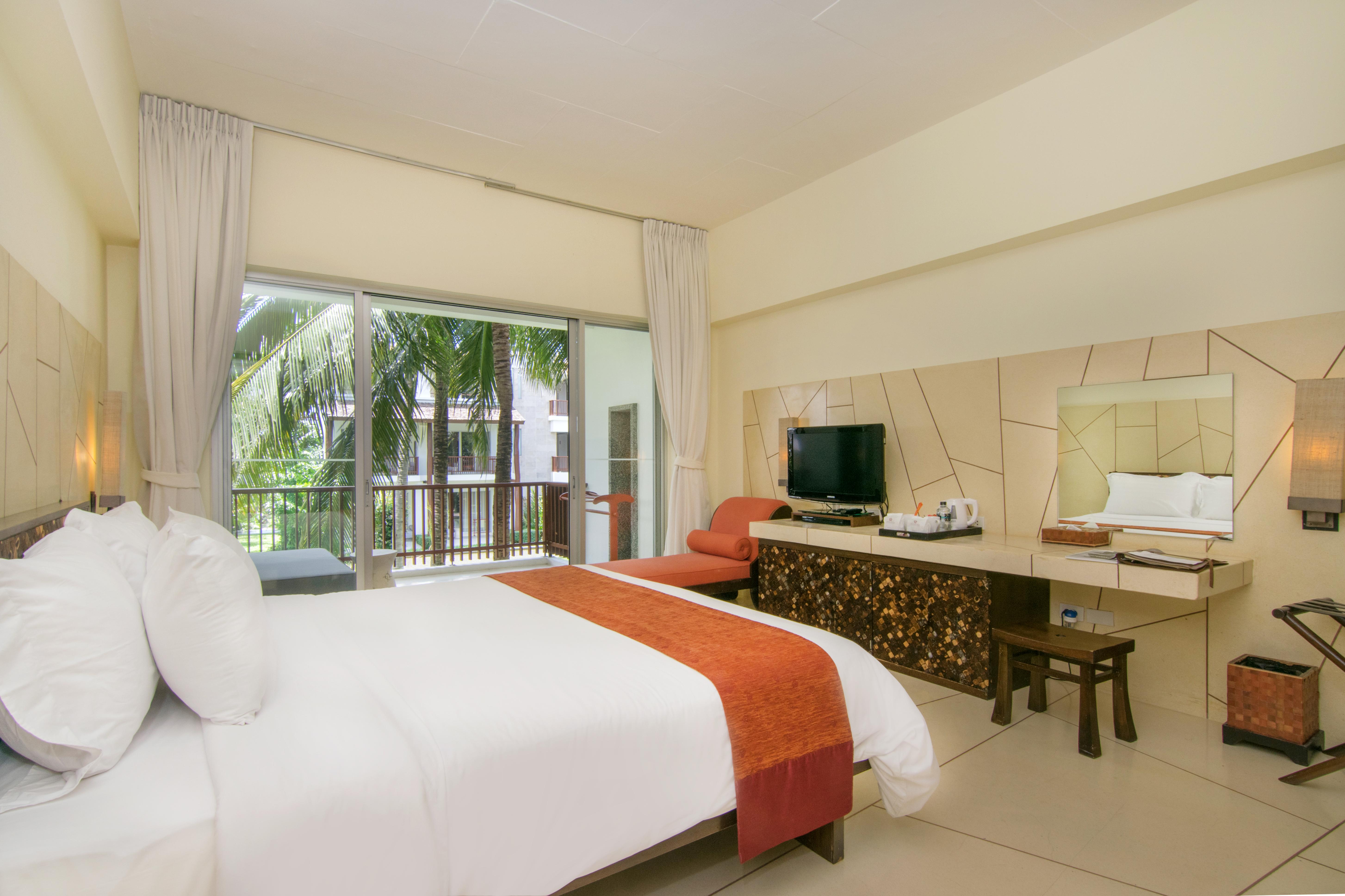 Deluxe, Double or Twin Bed