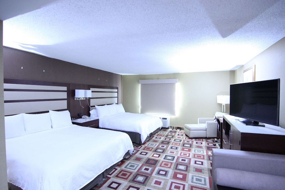 Holiday Inn Piscataway Somerset (Ex Radisson Hotel Piscataway) 24/81