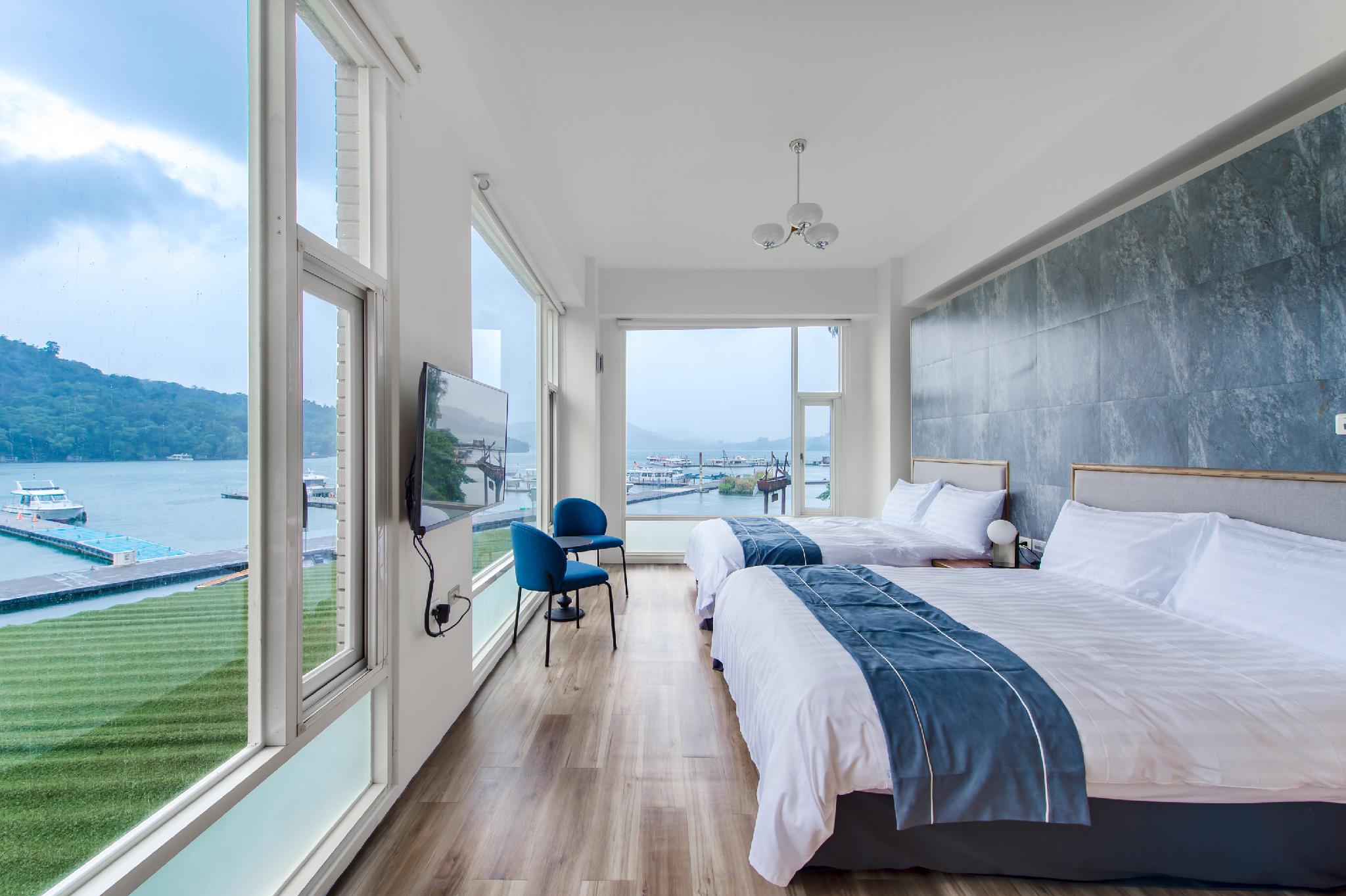 Family, 2 Double Beds, Lake View, Low Floor