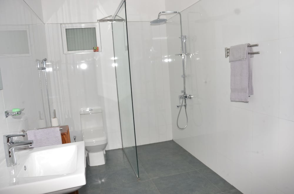 Anuhas Airport Villas 44/44