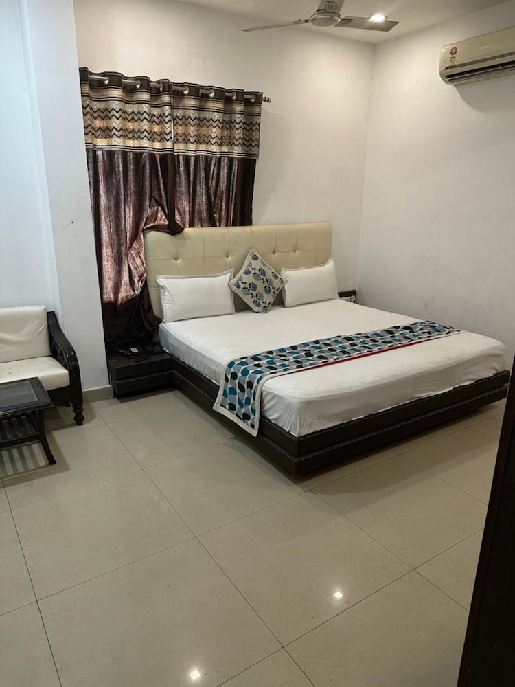 HOTEL RIYA PALACE 18/50