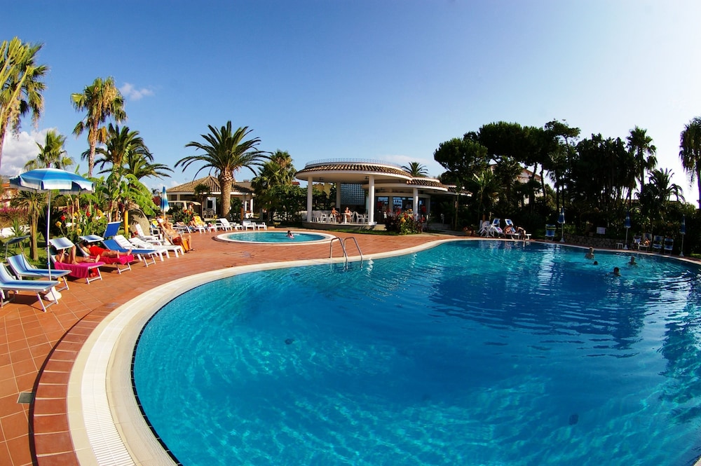 Hotel Residence Costa Azzurra 28/29