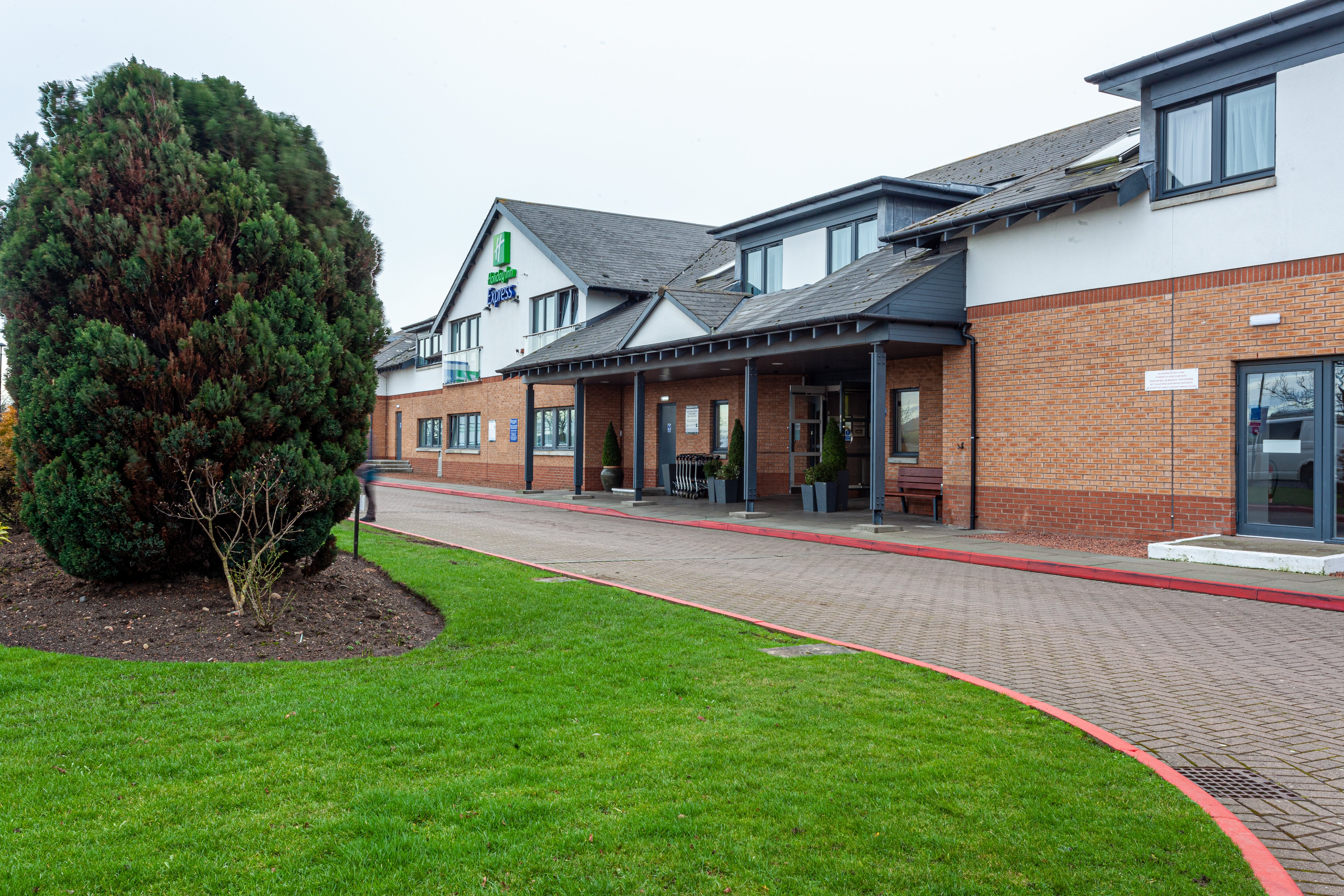 Holiday Inn Express Edinburgh Airport Ex Quality Edinburgh Airport 51/53