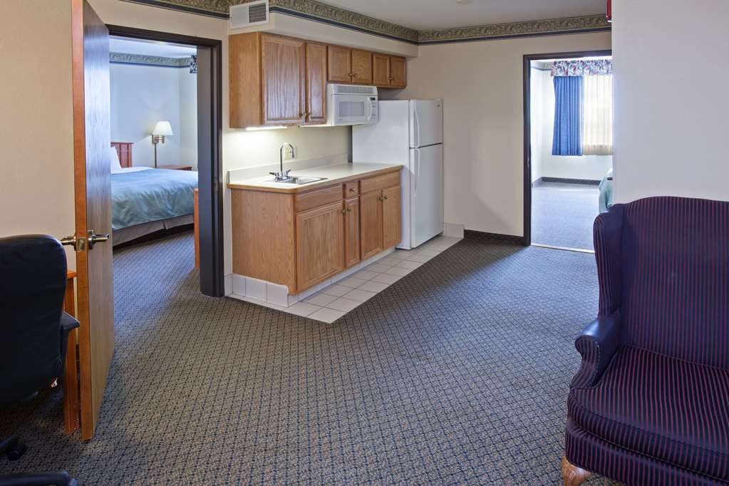 Suite, 2 King Beds