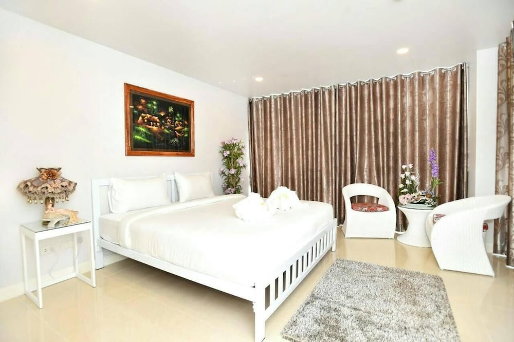 Parvena Hotel 25/64