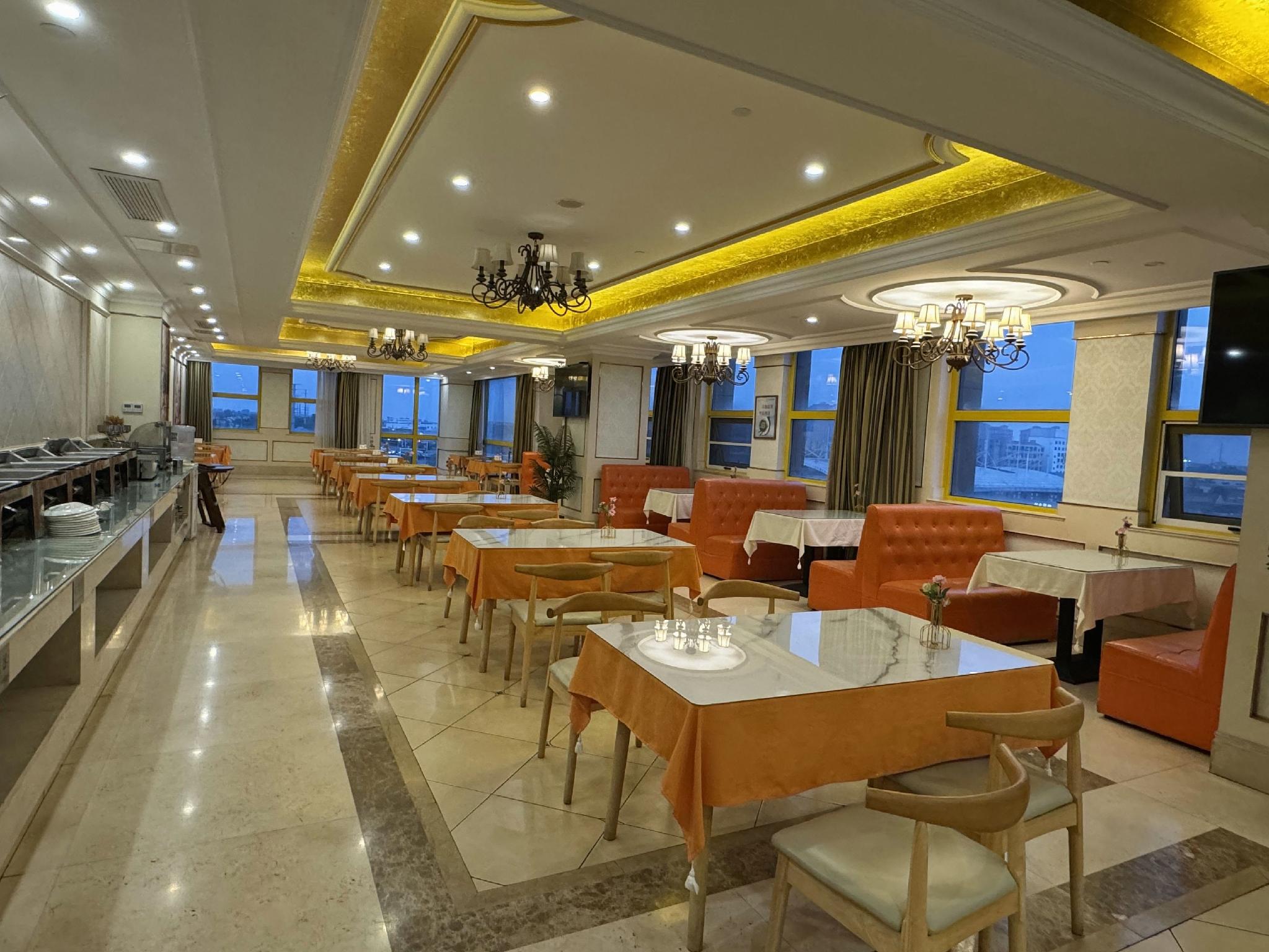 Vienna Hotel (Rugao Bus Station) 25/34