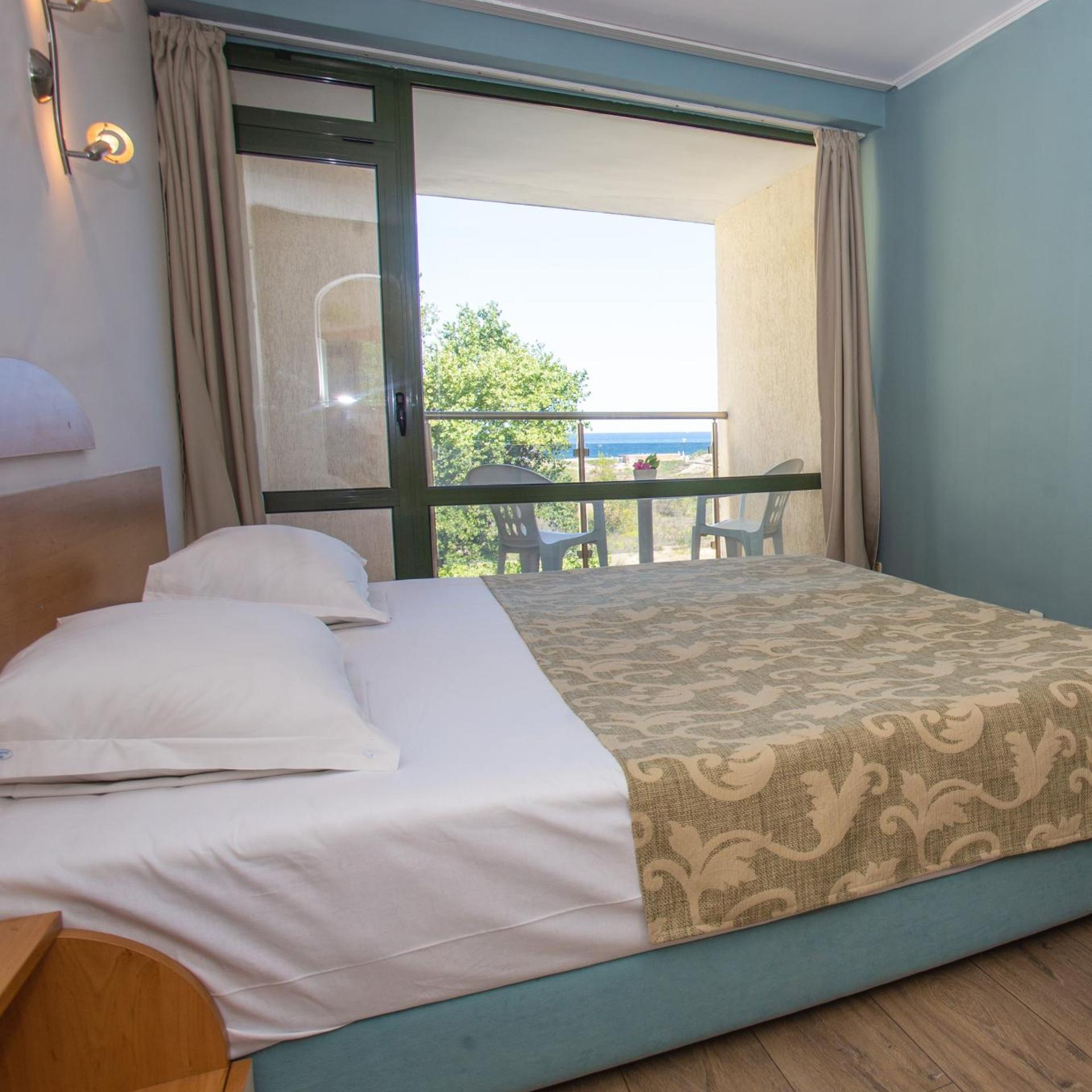 Room, Double or Twin Bed, Sea View 4/10