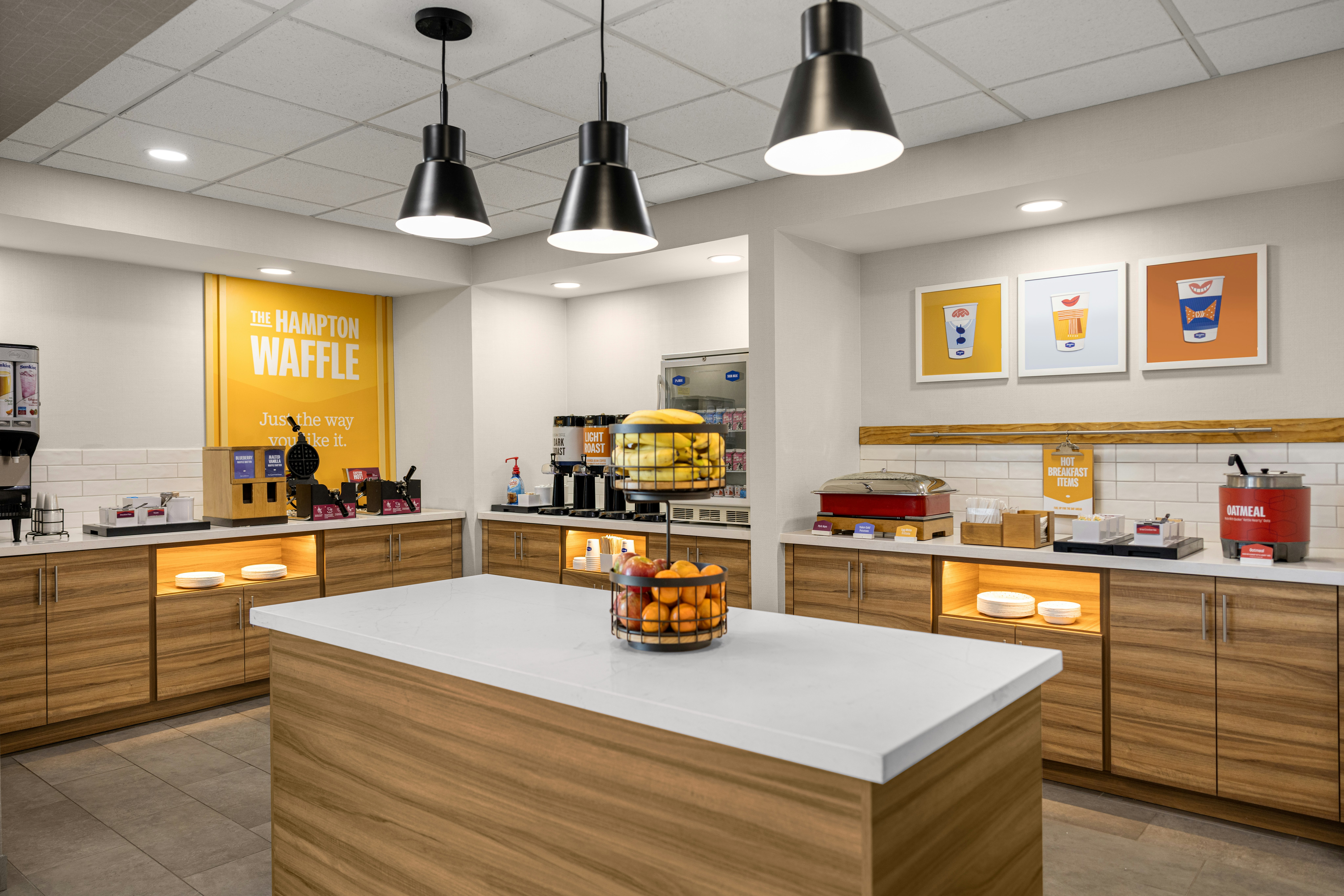 Hampton Inn & Suites Moline-Quad City International Airport 7/16