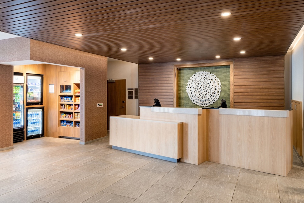 Fairfield Inn & Suites by Marriott Minneapolis North 4/36