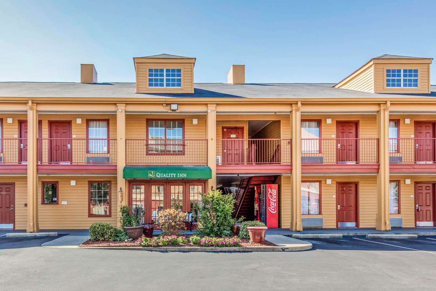 Quality Inn Bessemer I-20 exit 108 3/34