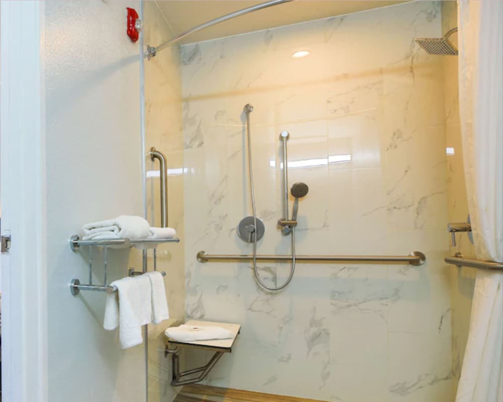 Motel6 Sacramento, CA - Central 40/43