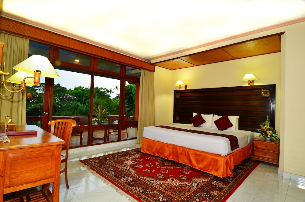Inna Sindhu Beach Hotel and Resort 24/64