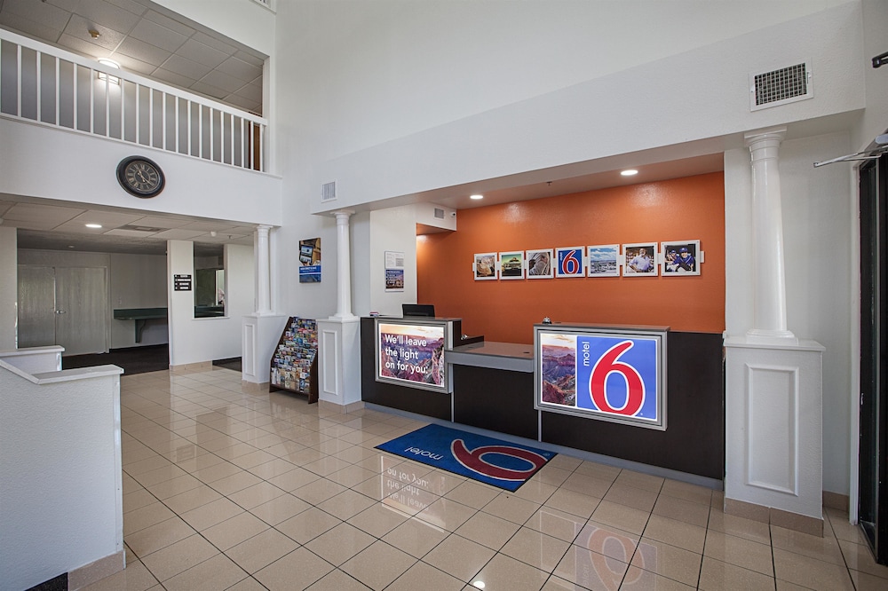 Motel6 Bedford, TX - Fort Worth 6/38