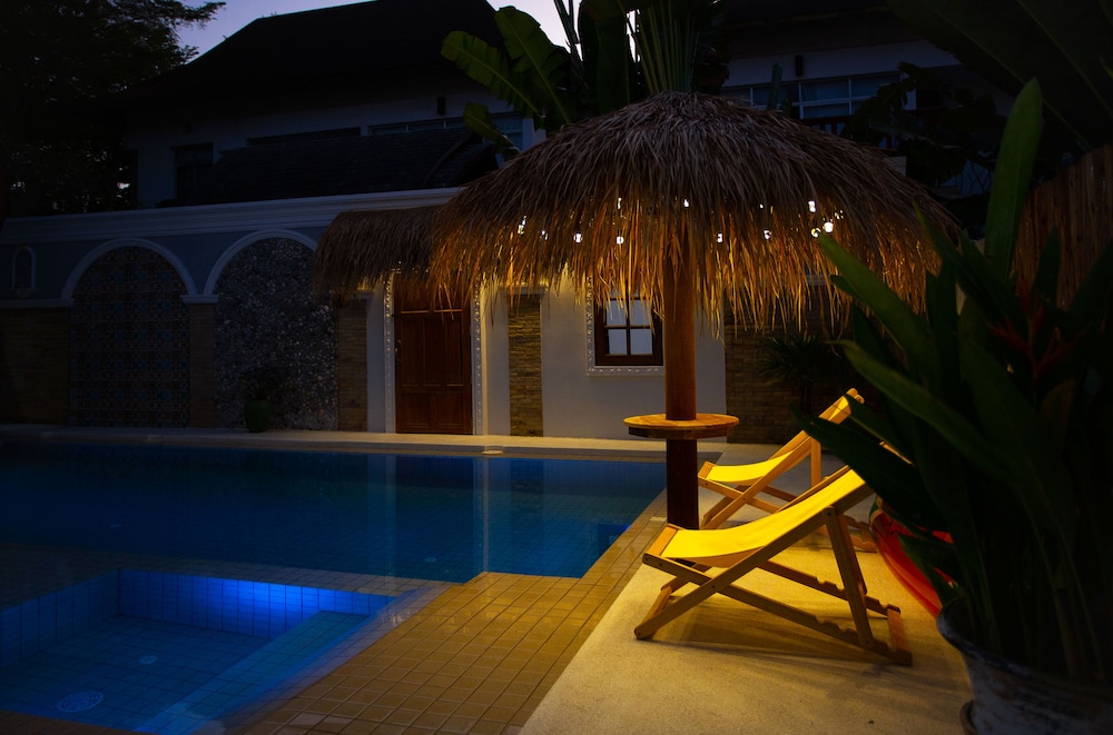 Nirvana Platinum Bbq Villa 7 Bedroom 45/50