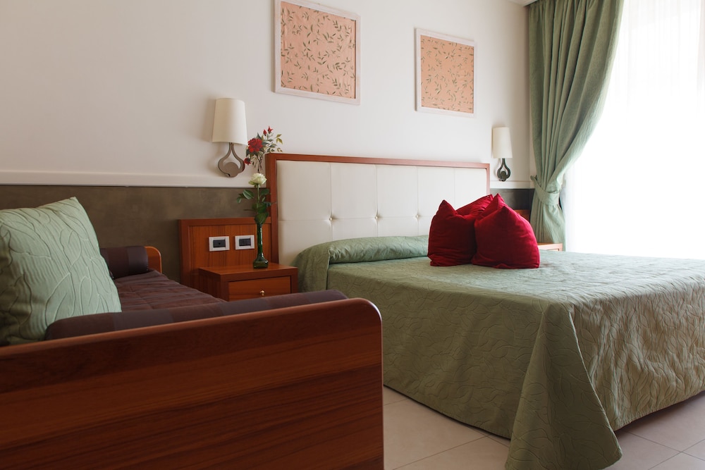 Hotel Rosa 66/82