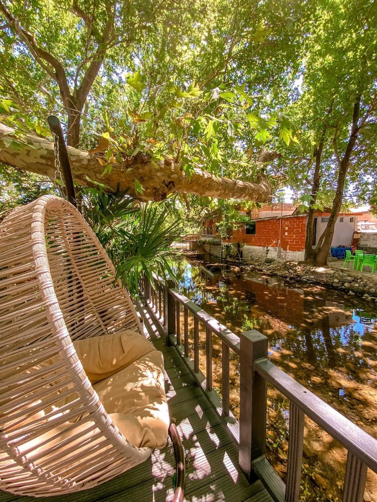 Manastirhan Otel Kazdaglari 61/67