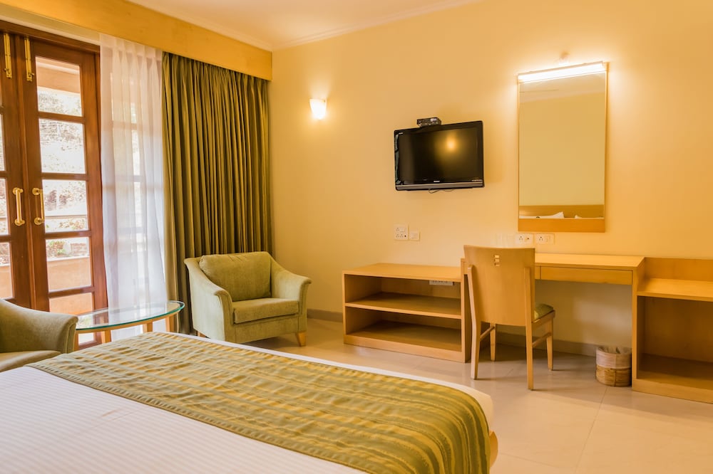 CHANCES RESORT & CASINO 38/66