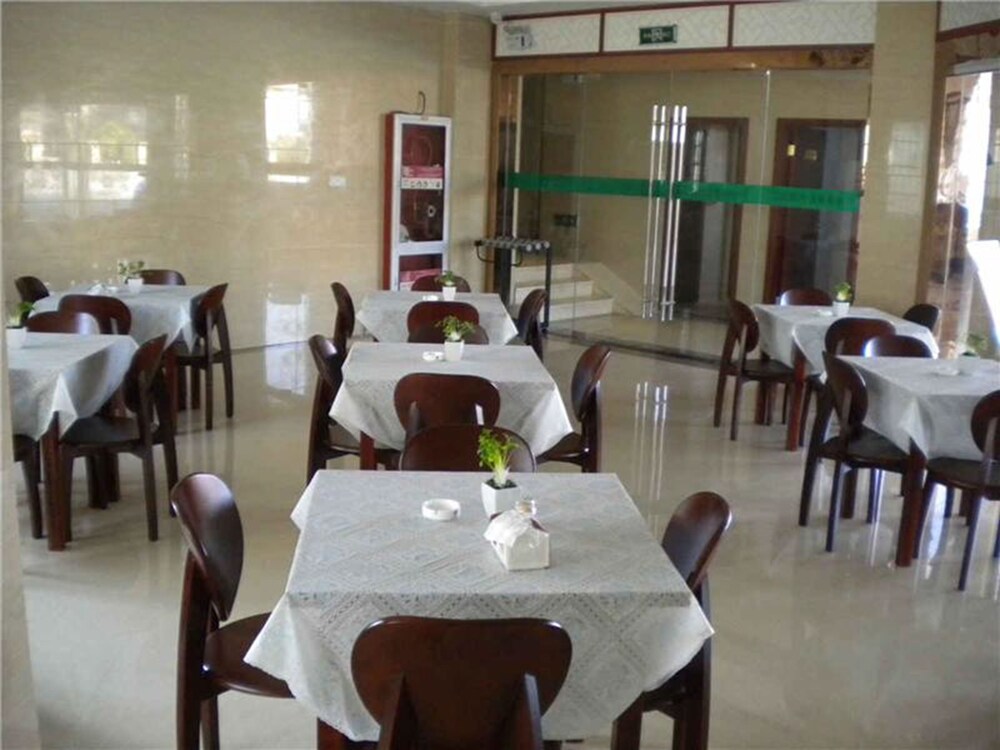 Greentree Inn Taizhou Xinghua Anfeng Runan Garden Express Hotel 34/38