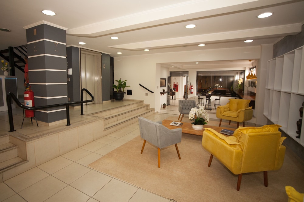 Laparos Hotel 17/24