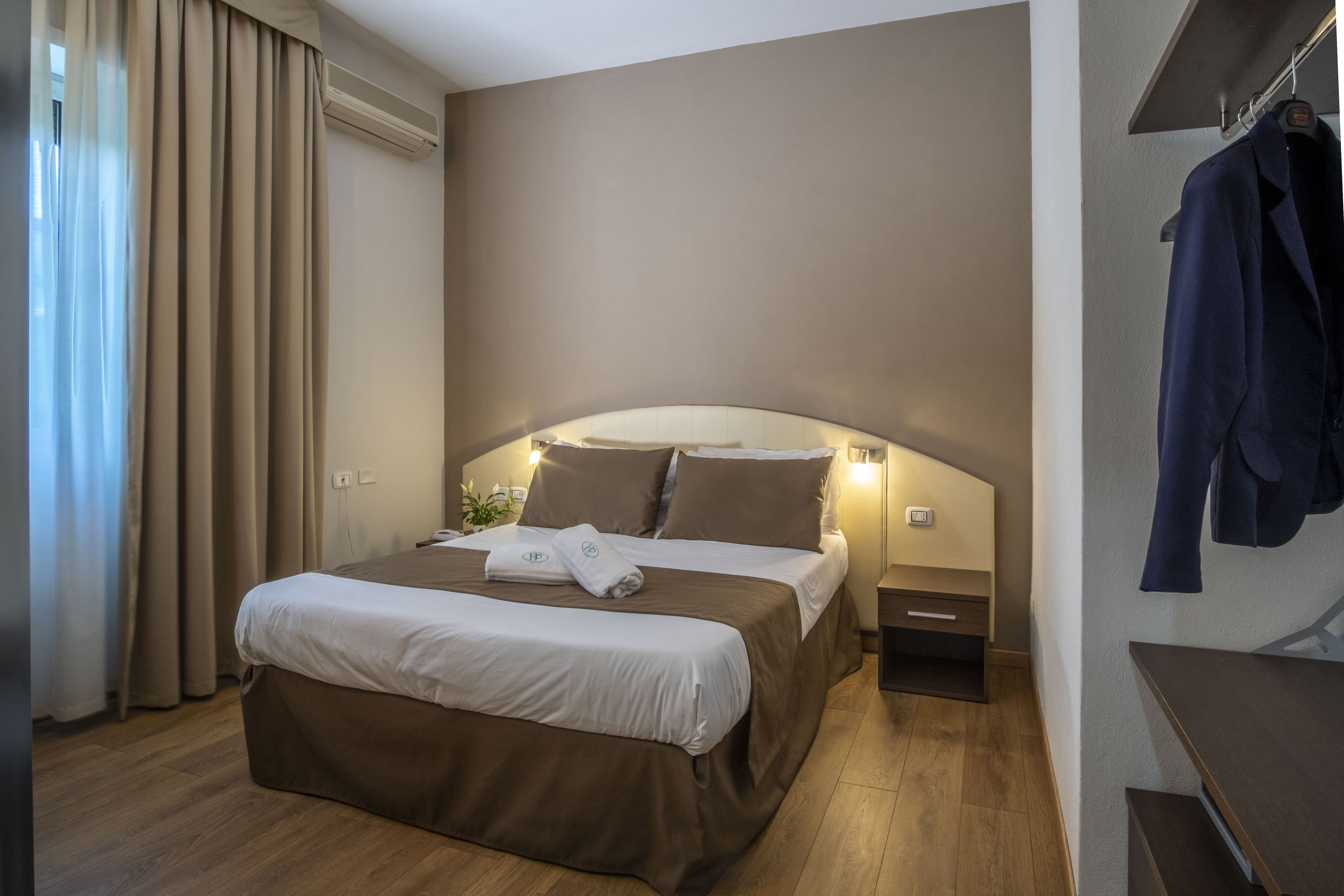غرفة قياسية بسرير مزدوج أو سريرين منفصلين، Hotel La Pergola Sorrento 4/6