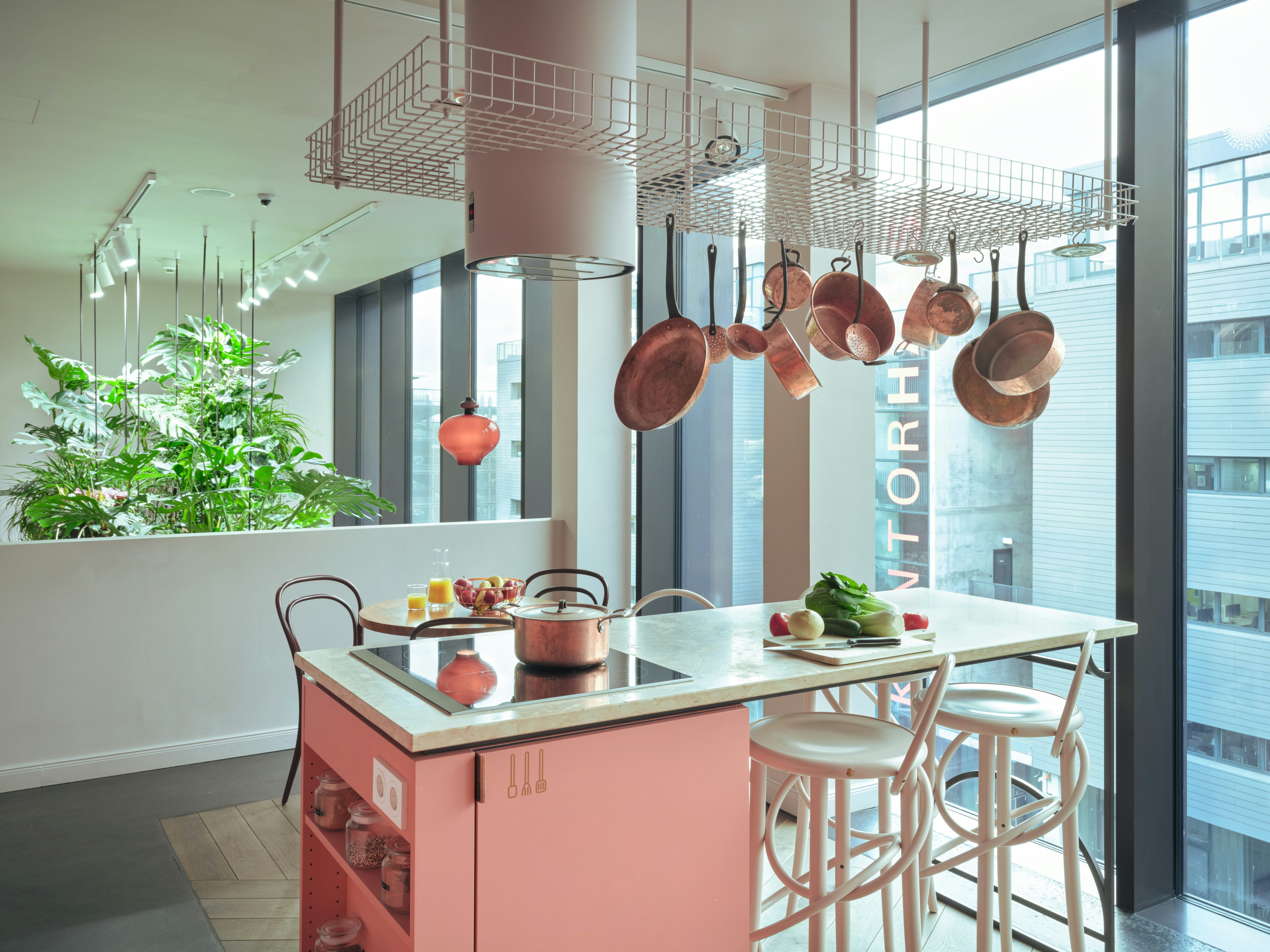 Lindley Lindenberg 5/37