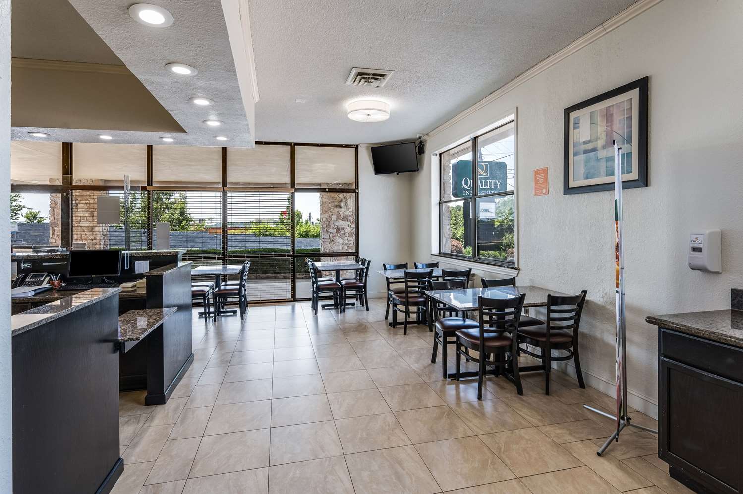 Quality Inn and Suites Hot Springs Lake Hamilton 8/11