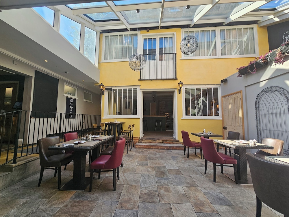 The North Hill Hotel 32/50