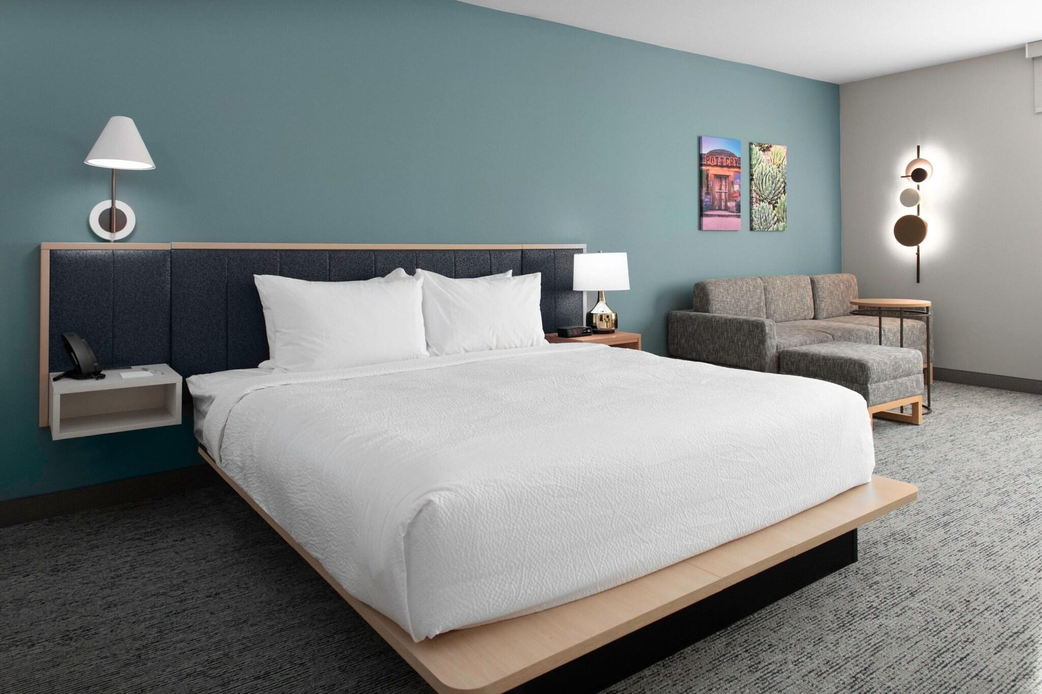 1 Bedroom, Suite, King Bed