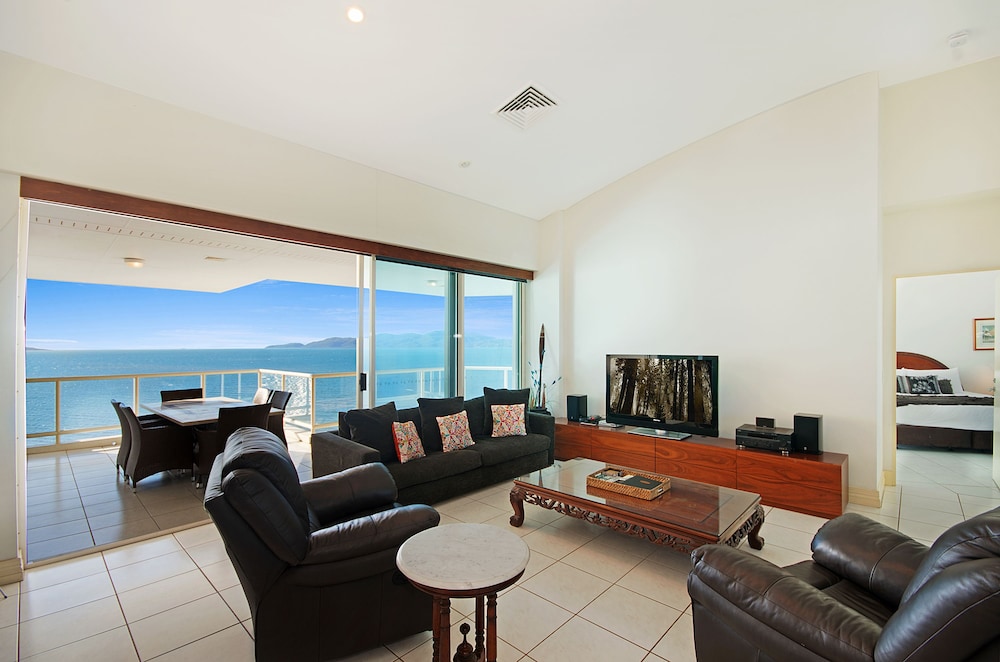 MARINERS NORTH HOLIDAY APARTMENTS 40/77