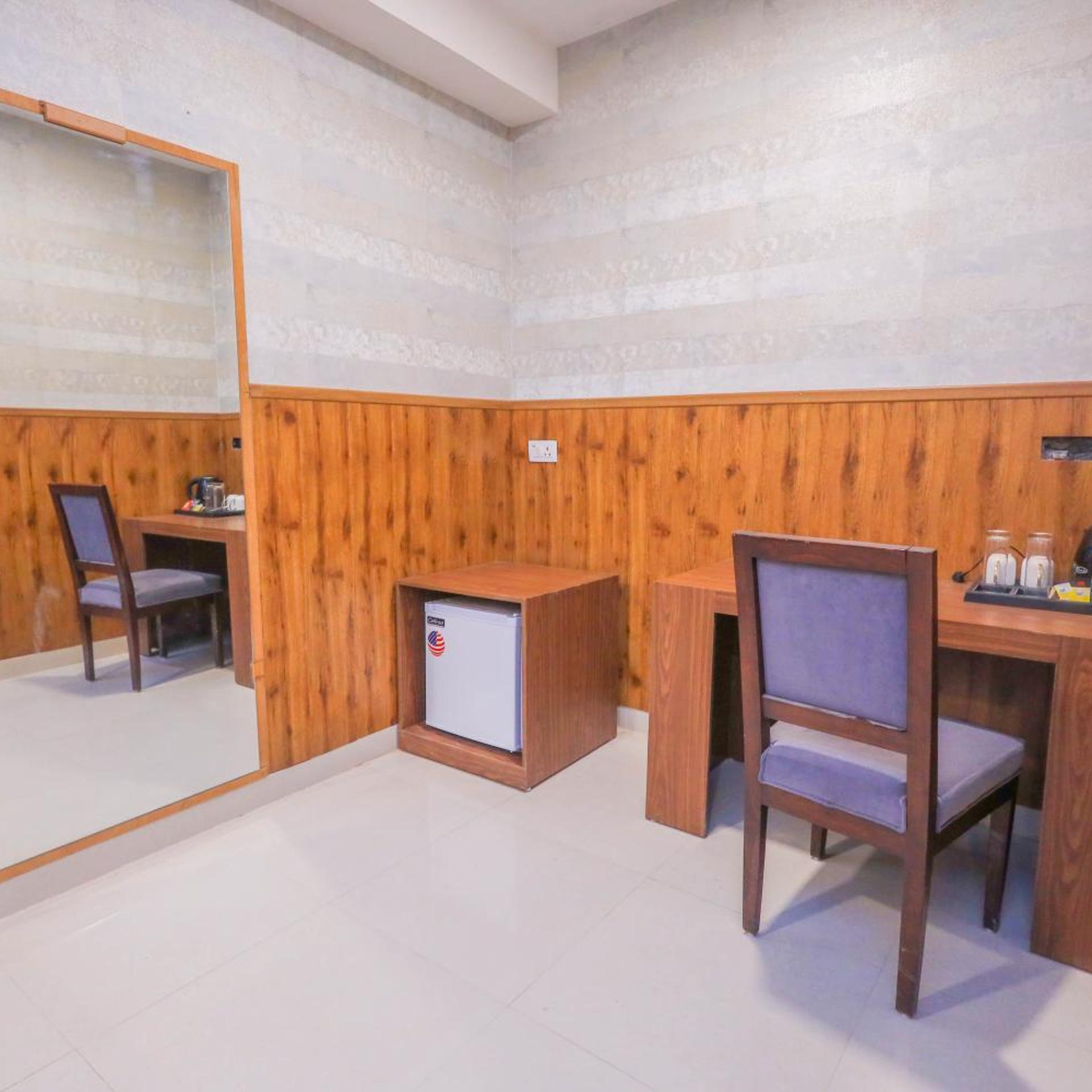 Clay Inn Hotel Gurugram 44/50