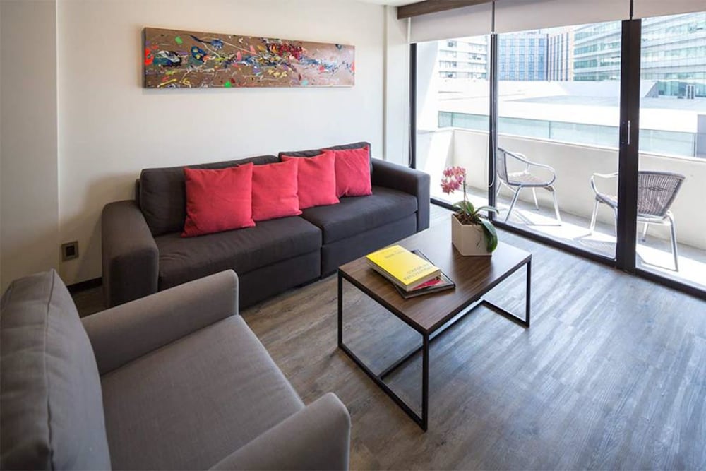 FlowSuites WTC 29/50