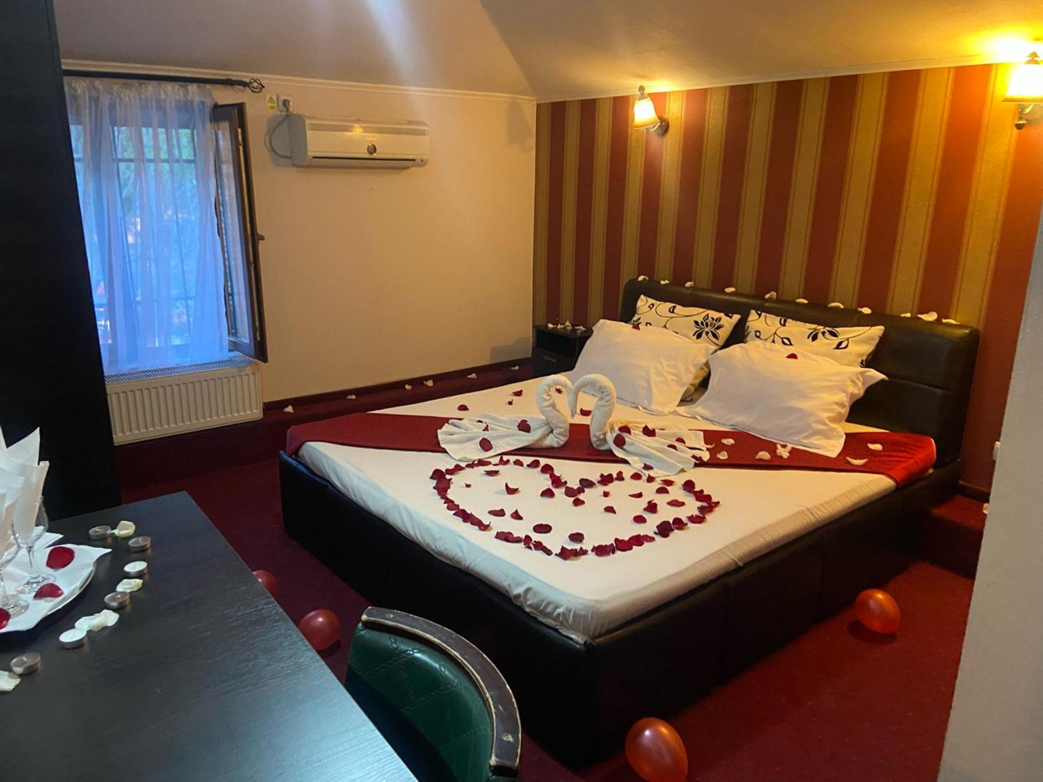 Class Hotel 6/13