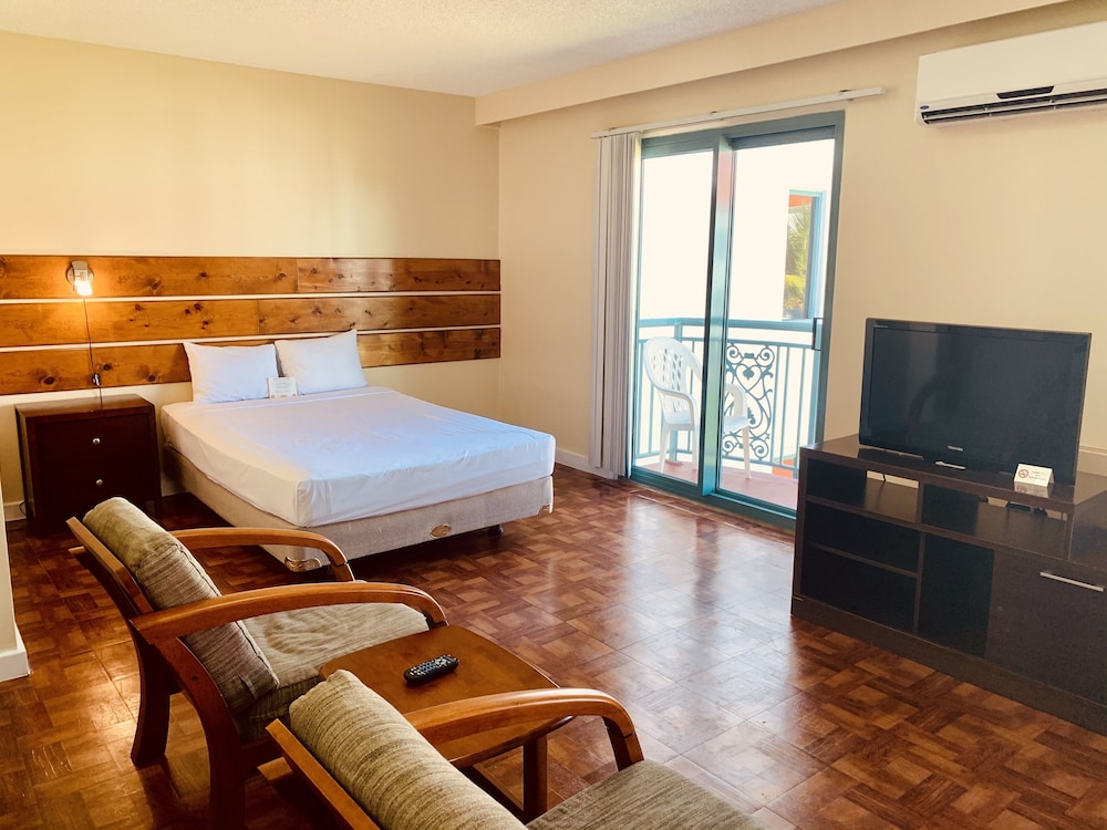 Garden Villa Hotel 34/60