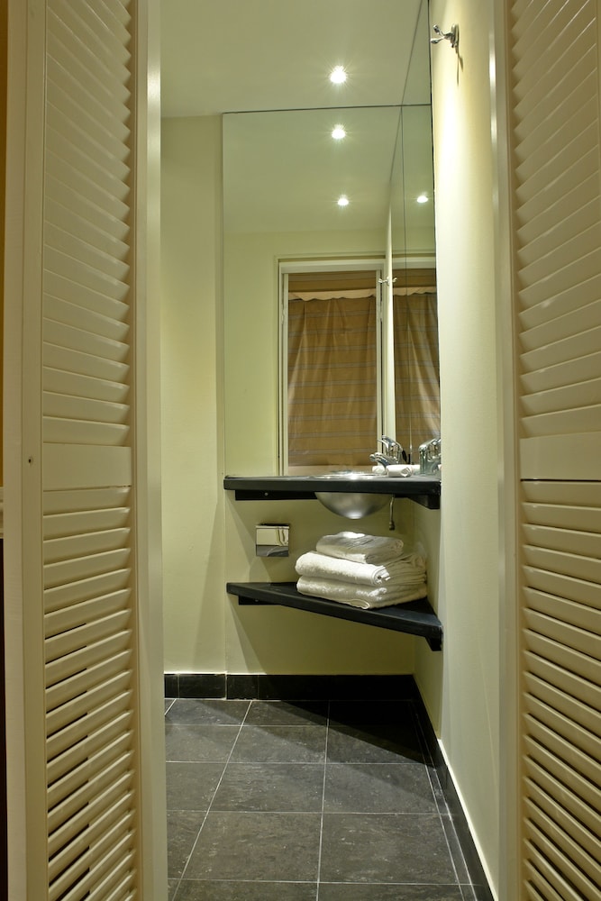 SEMELI HOTEL 34/55
