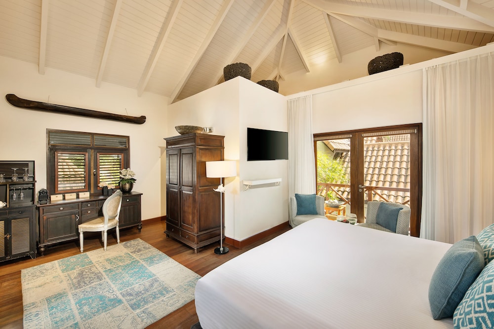 Colonial Room