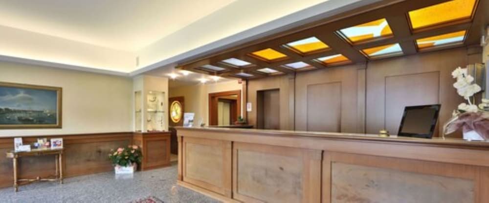 Lobby at Best Western Titian Inn Hotel Venice Airport, VENICE MESTRE