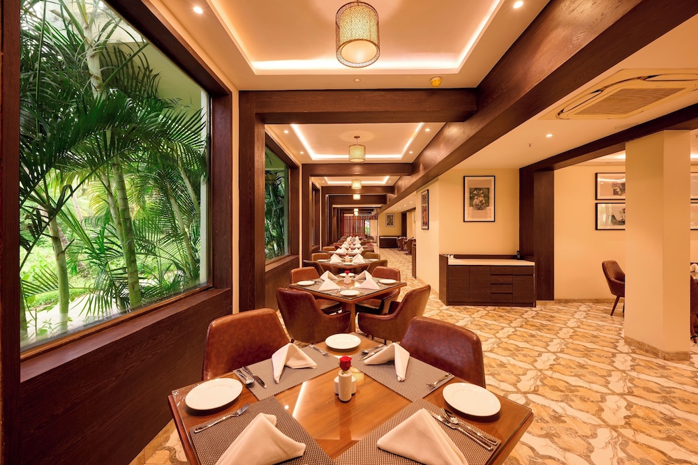 Sea Breeze Sarovar Portico Varca Goa 24/36