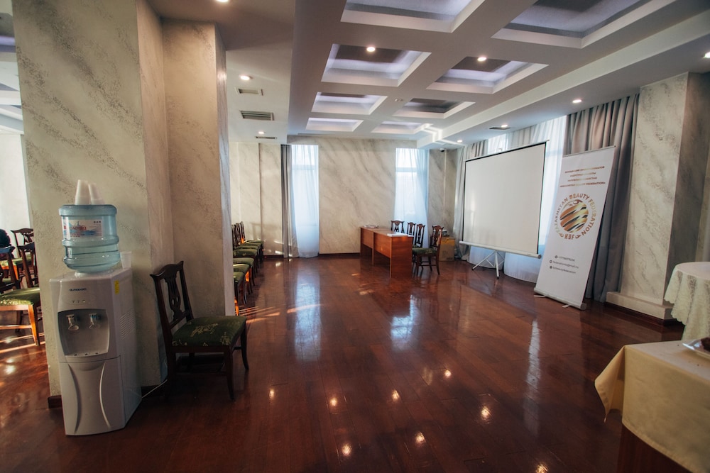 Mountain View Residence Hotel 44/58