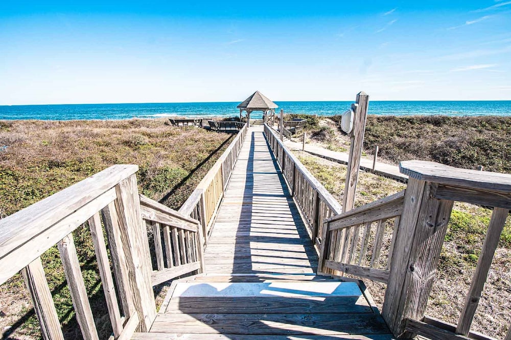 Barrier Island Station at Duck 43/47