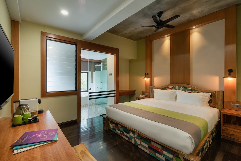 Treasures Hotel & Suites 8/64