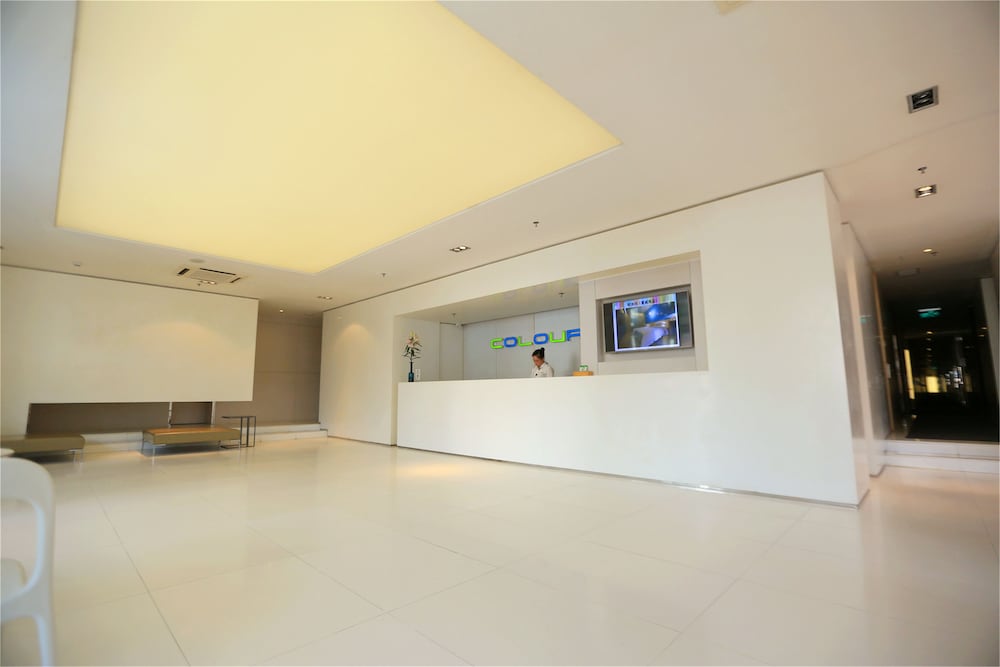 Colour Inn Shenzhen Dongmen Branch 3/66