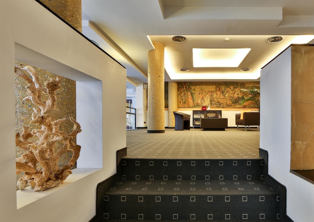 Best Western Hotel Biri 25/35