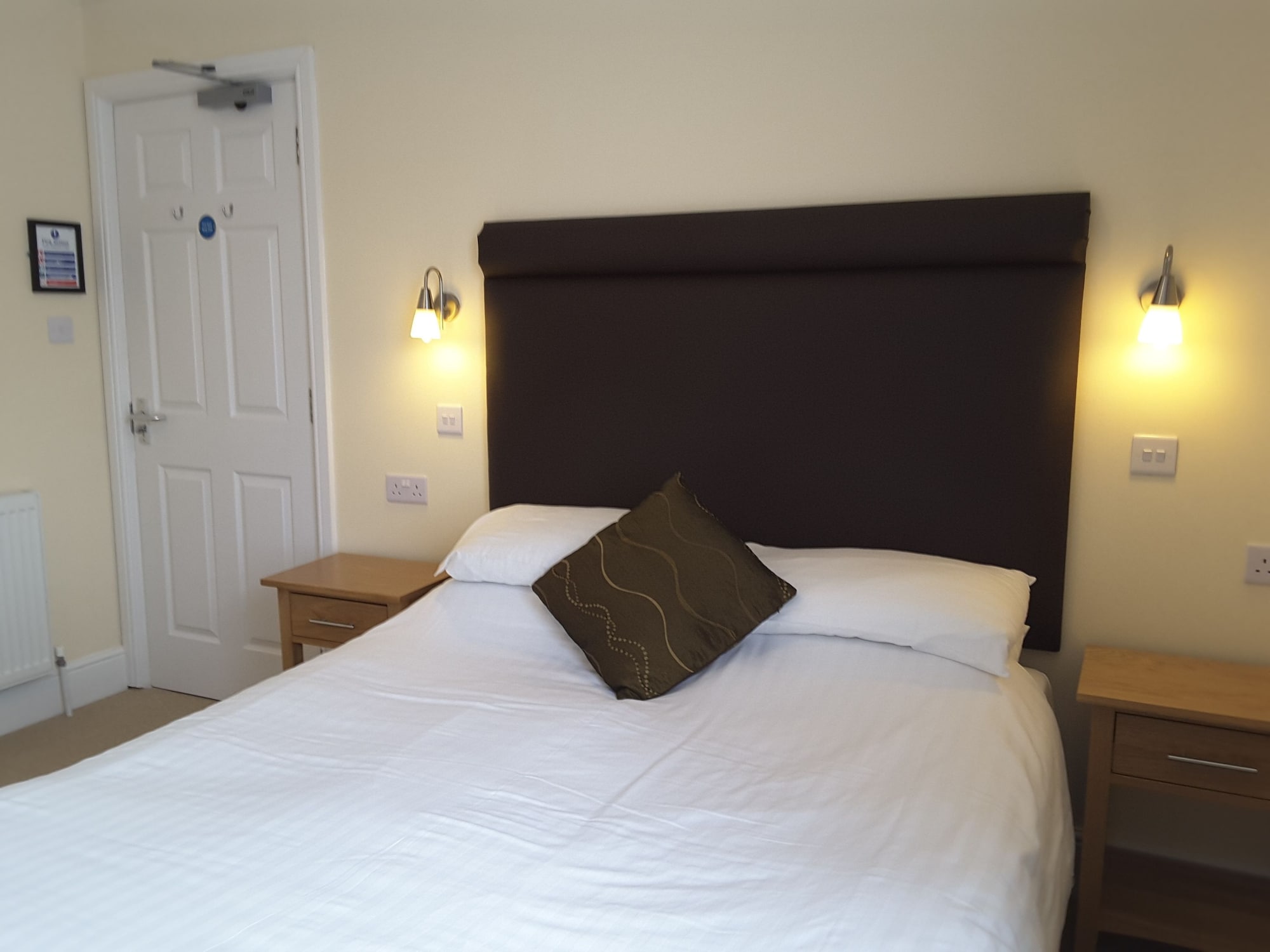Standard, King Bed, Bathtub