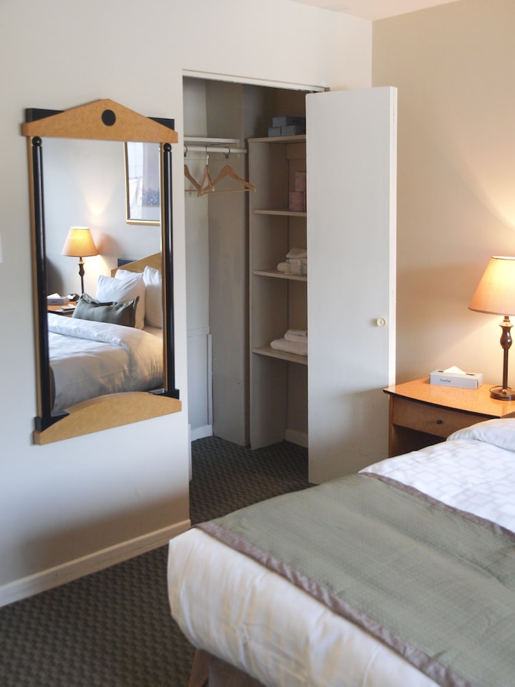 BEAUSEJOUR HOTEL APPARTEMENTS 10/50