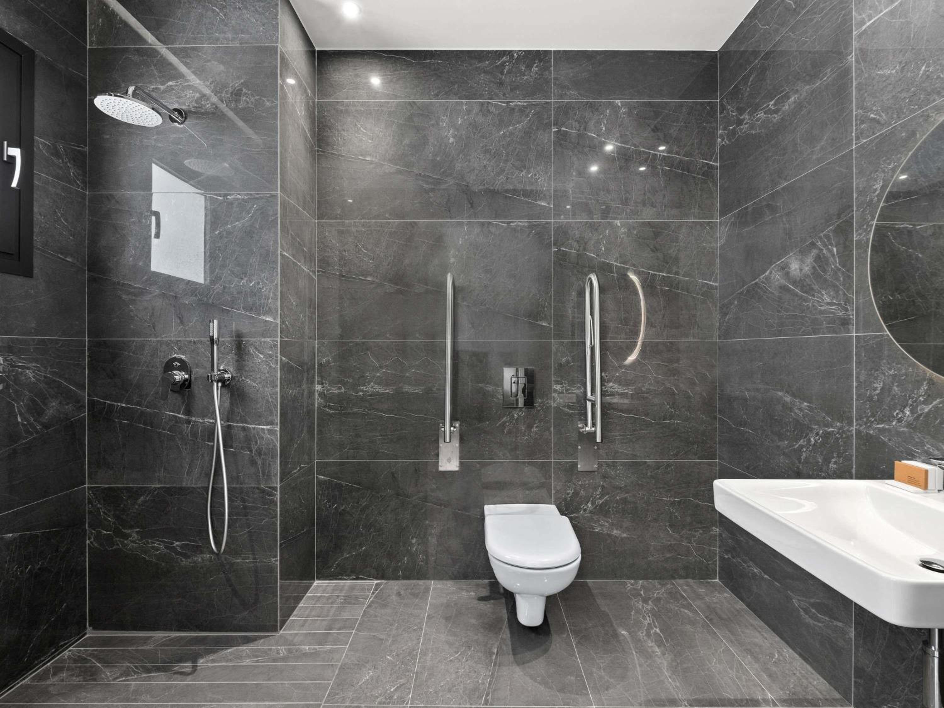 غرفة بسرير فردي لذوي الإعاقة، Mercure Larnaca Finikoudes Beach 7/9