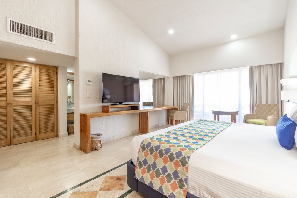OMNI PUERTO AVENTURAS BEACH RESORT 10/53
