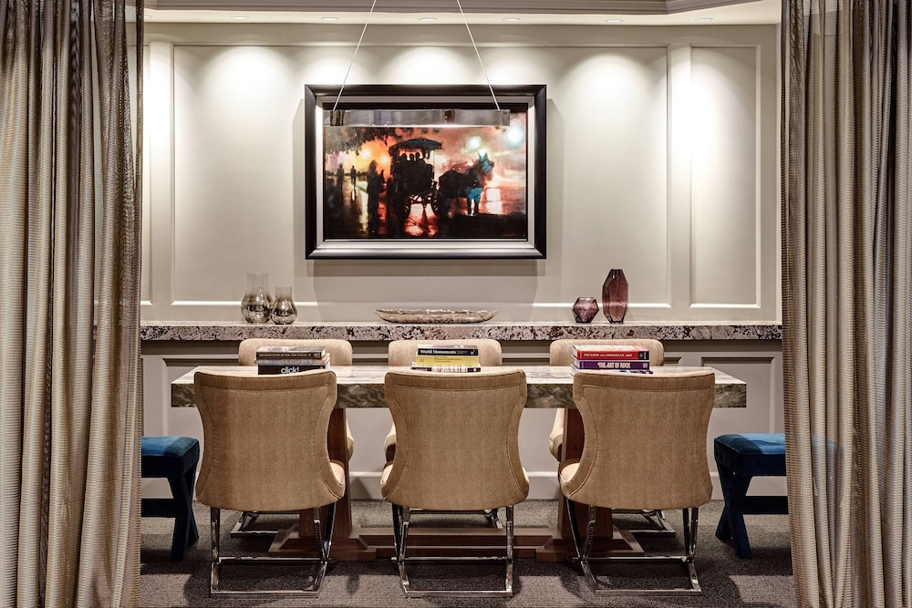 Jw Marriott New Orleans 32/36